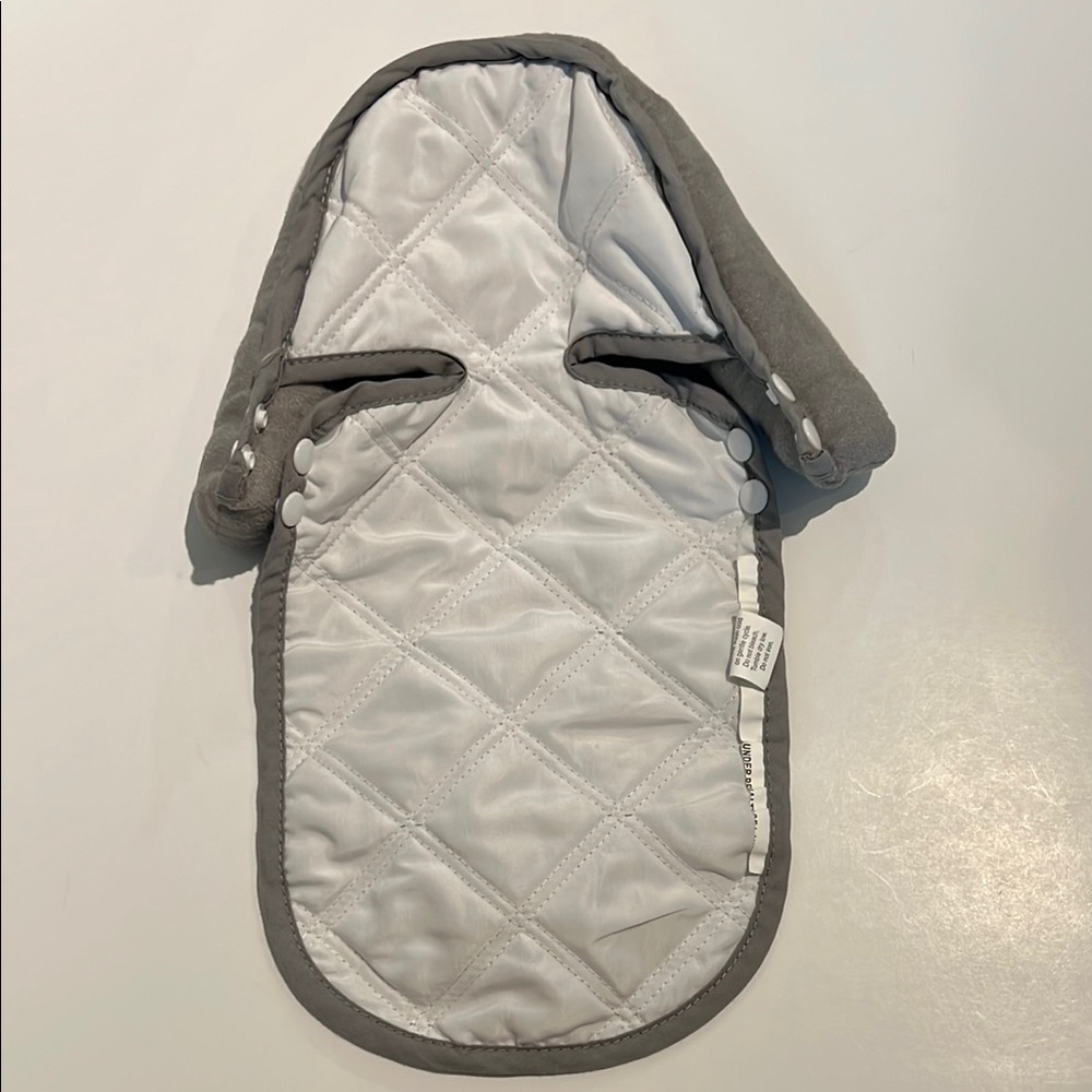 Eddie Bauer Gray Quilted Infant Car Seat Insert - Picture 3 of 7
